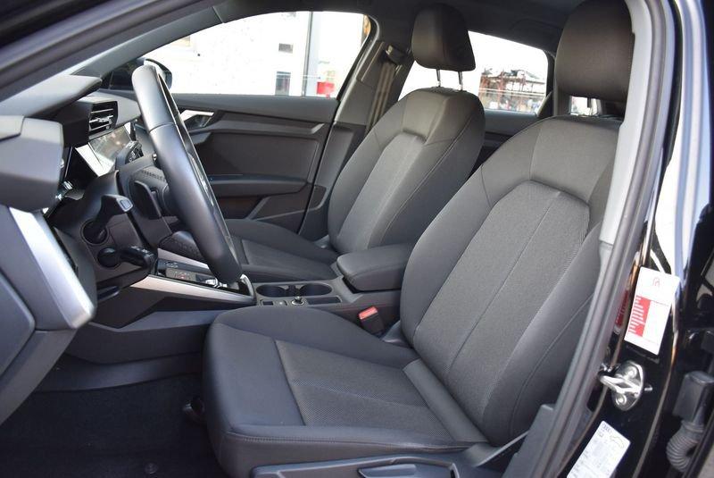 Audi A3 SPB 30 TDI S tronic Business *TELECAMERA, NAVI*