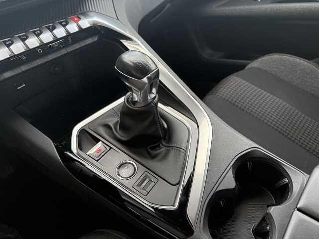 Peugeot 3008 1.5 BlueHDi 130 CV Active