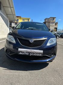 Lancia Ypsilon 1.0 FireFly 5 porte S&S Hybrid Ecochic Silver