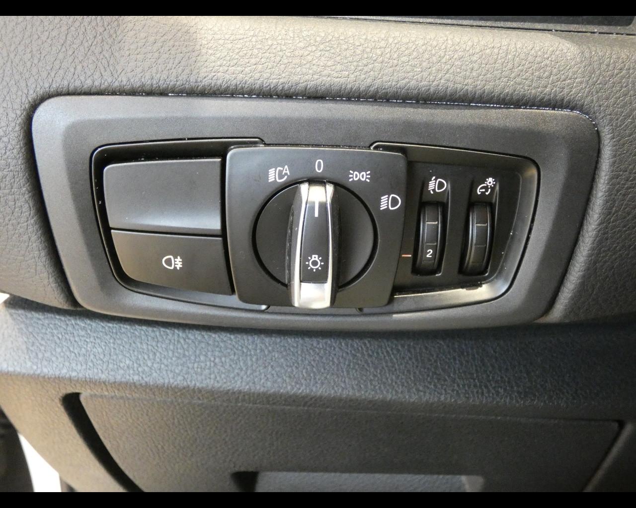 BMW Serie 2 A.T. (F45) - 218d Active Tourer Business