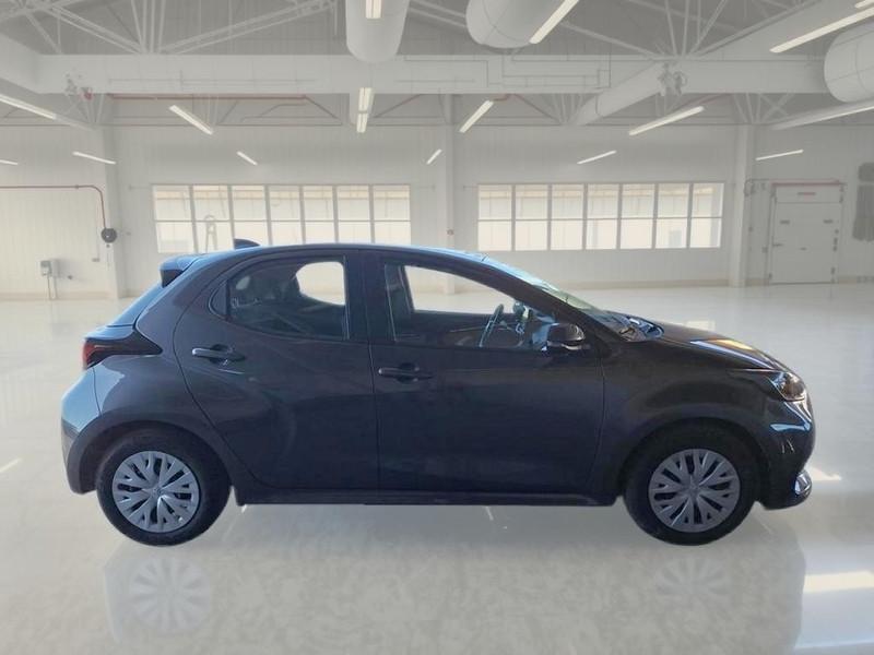 TOYOTA YARIS 1.0 ACTIVE MY21 5 PORTE BERLINA