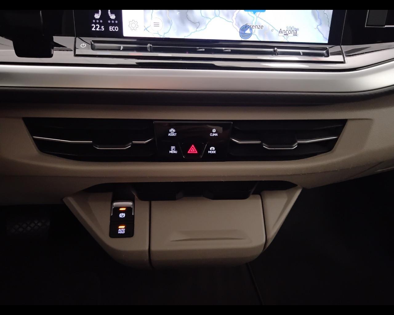 VOLKSWAGEN Multivan T7 - Multivan 1.4 tsi eh Style dsg 7p.ti