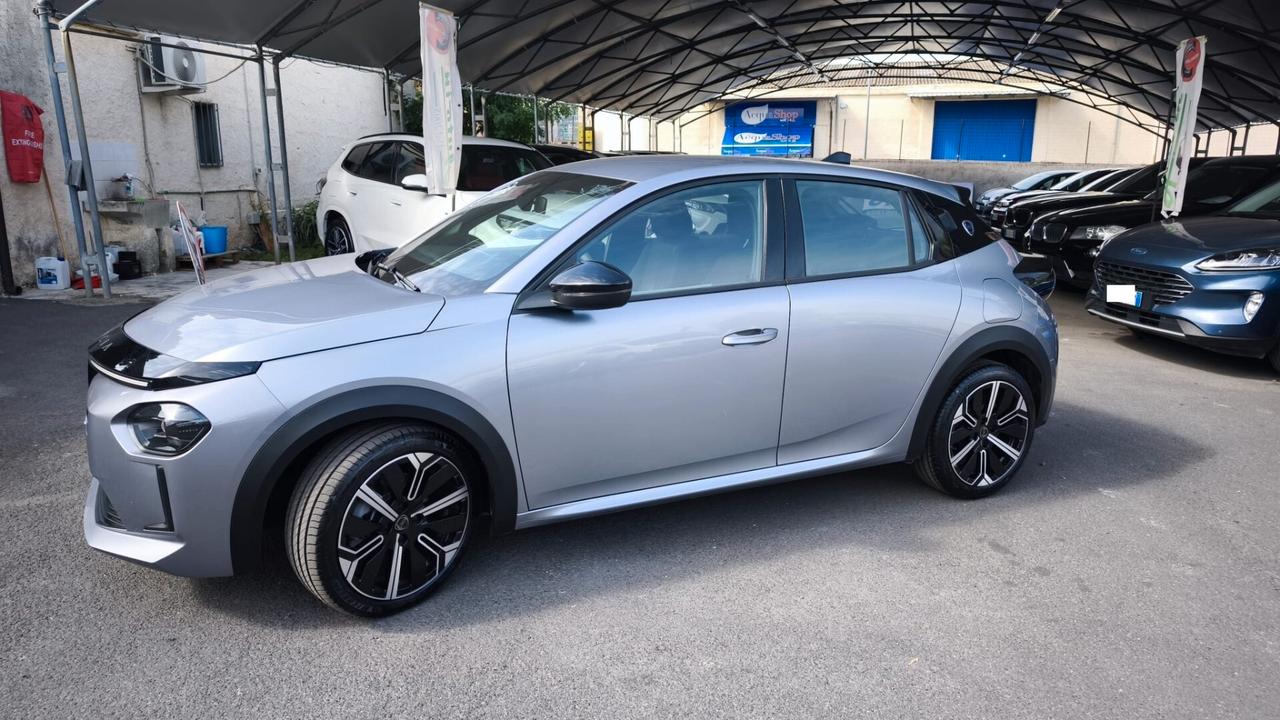 Lancia Ypsilon Hybrid e-DCT