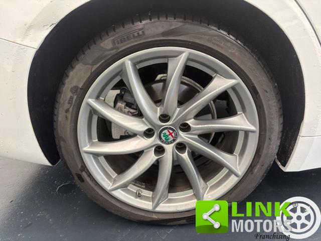 ALFA ROMEO Giulia 2.2 Turbodiesel 160 CV AT8 KM CERT, PELLE, LED.