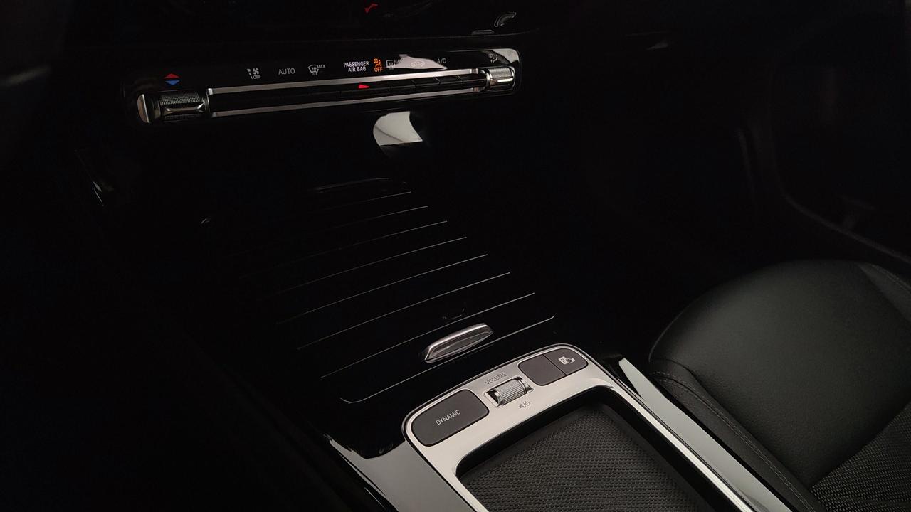 Mercedes-Benz A 180 d Advanced auto
