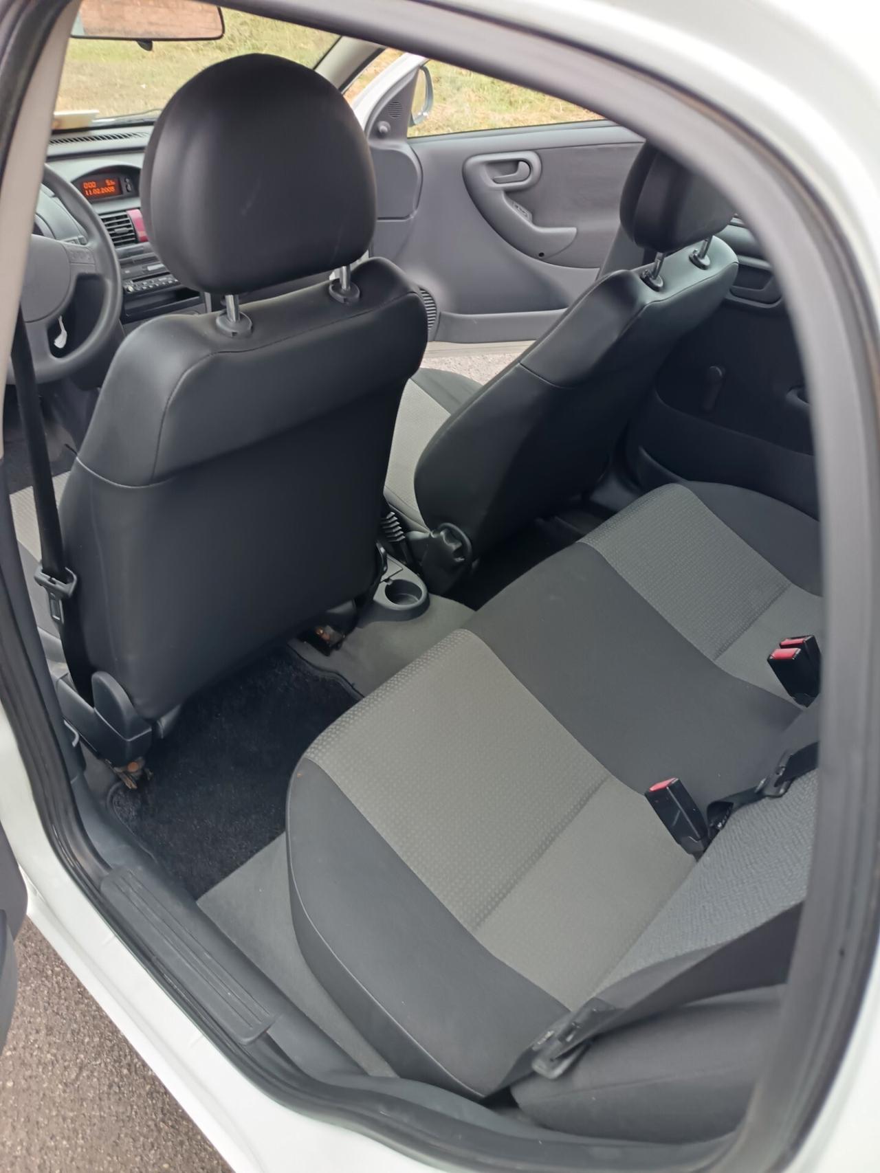 Opel Corsa 1.0i 12V cat 5 porte Club