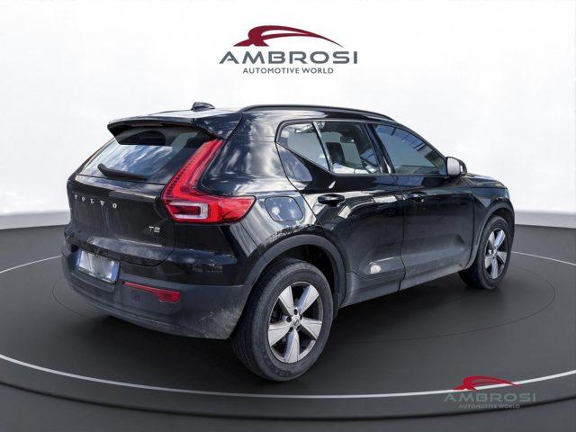 VOLVO XC40 T2 Geartronic Momentum Core