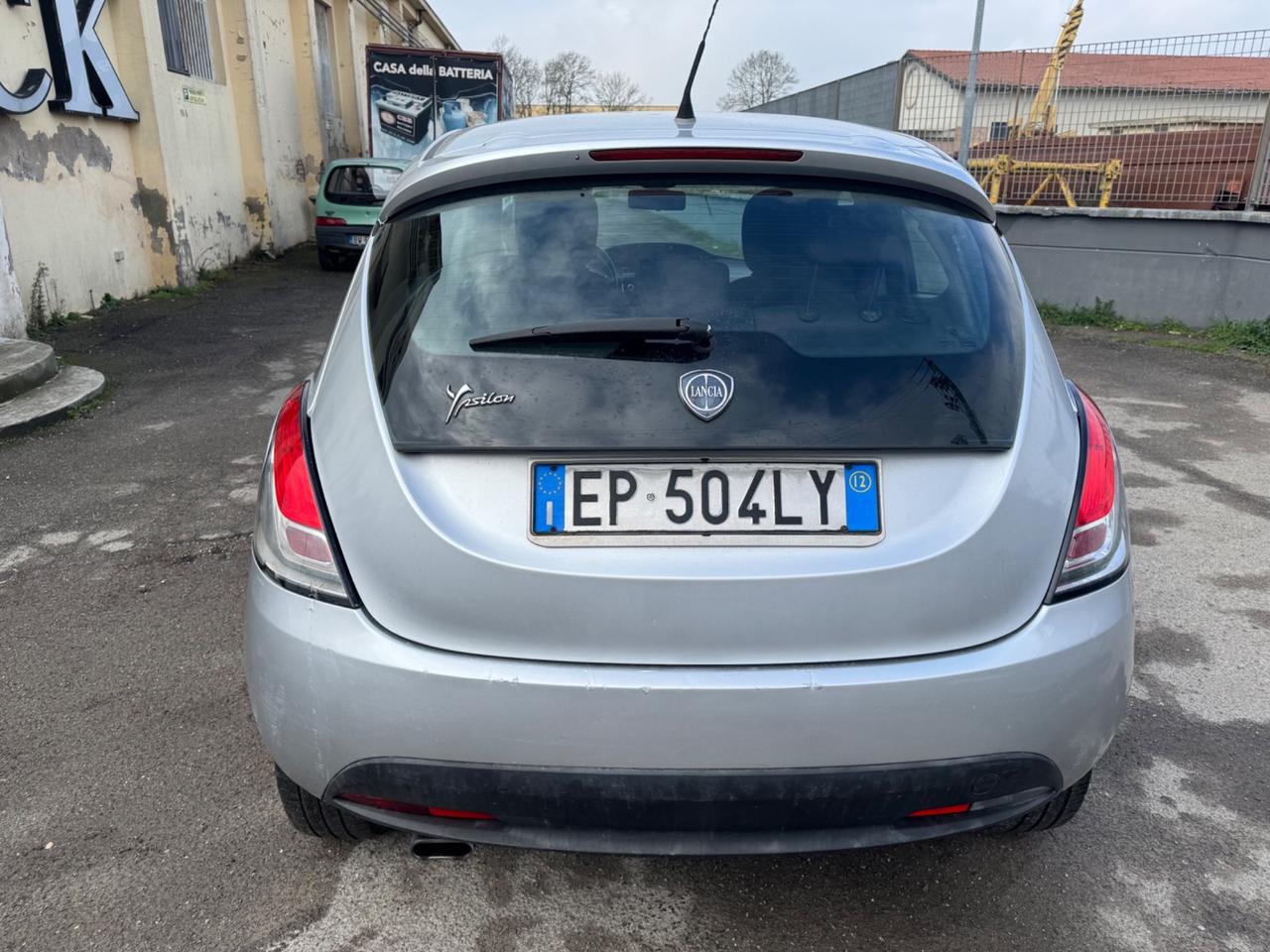 Lancia Ypsilon 1.2 69 CV 5 porte GPL Ecochic Silver