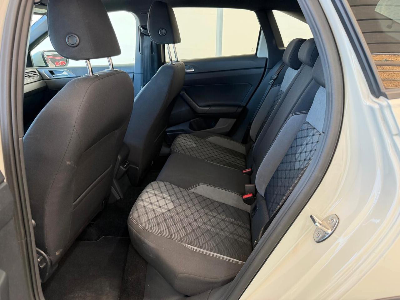 VOLKSWAGEN TAIGO 1.0 BENZINA 110CV AUTOMATICA