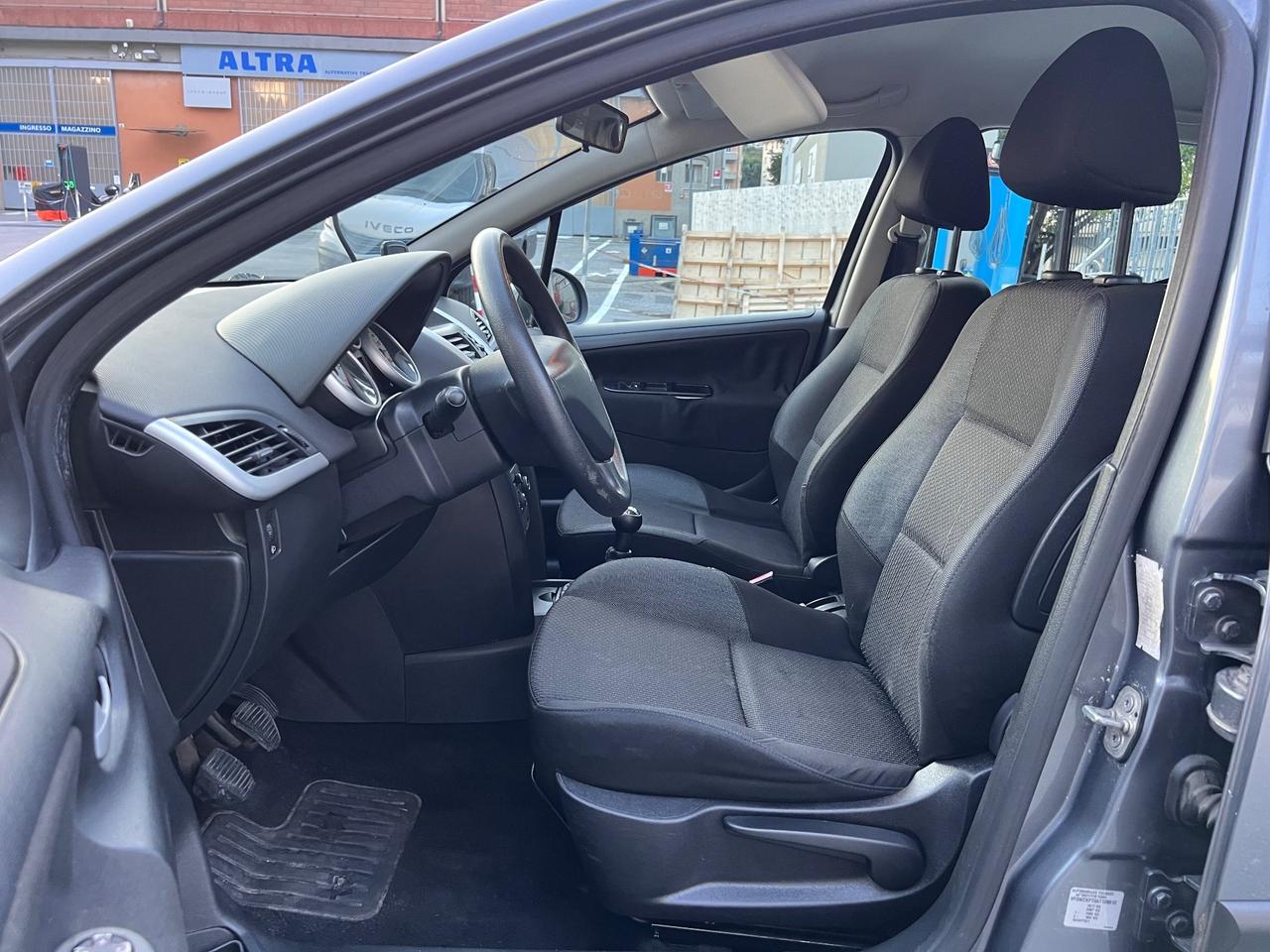 Peugeot 207 1.4 8V 75CV 5p. PERFETTA X NEOPATENTATI