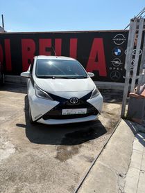 Toyota Aygo 1.0 VVT-i 69 CV 5 porte x-clusiv
