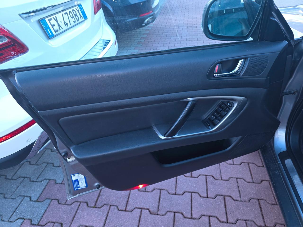 Subaru OUTBACK 3.0R 24V AT ZN