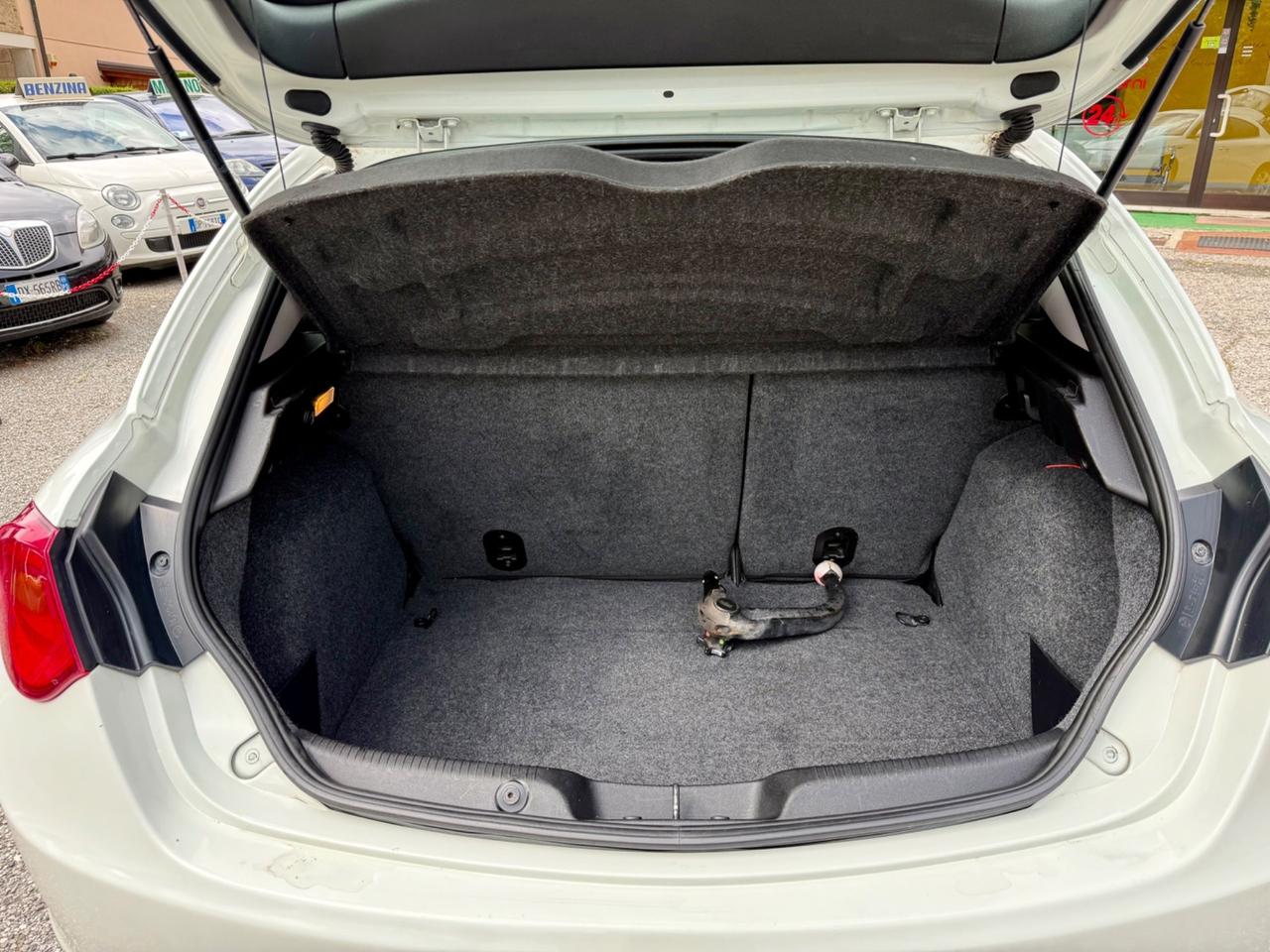 Alfa Romeo Giulietta 1.6 JTDm-2 Progression g.traino Ok NEOPATENTATI