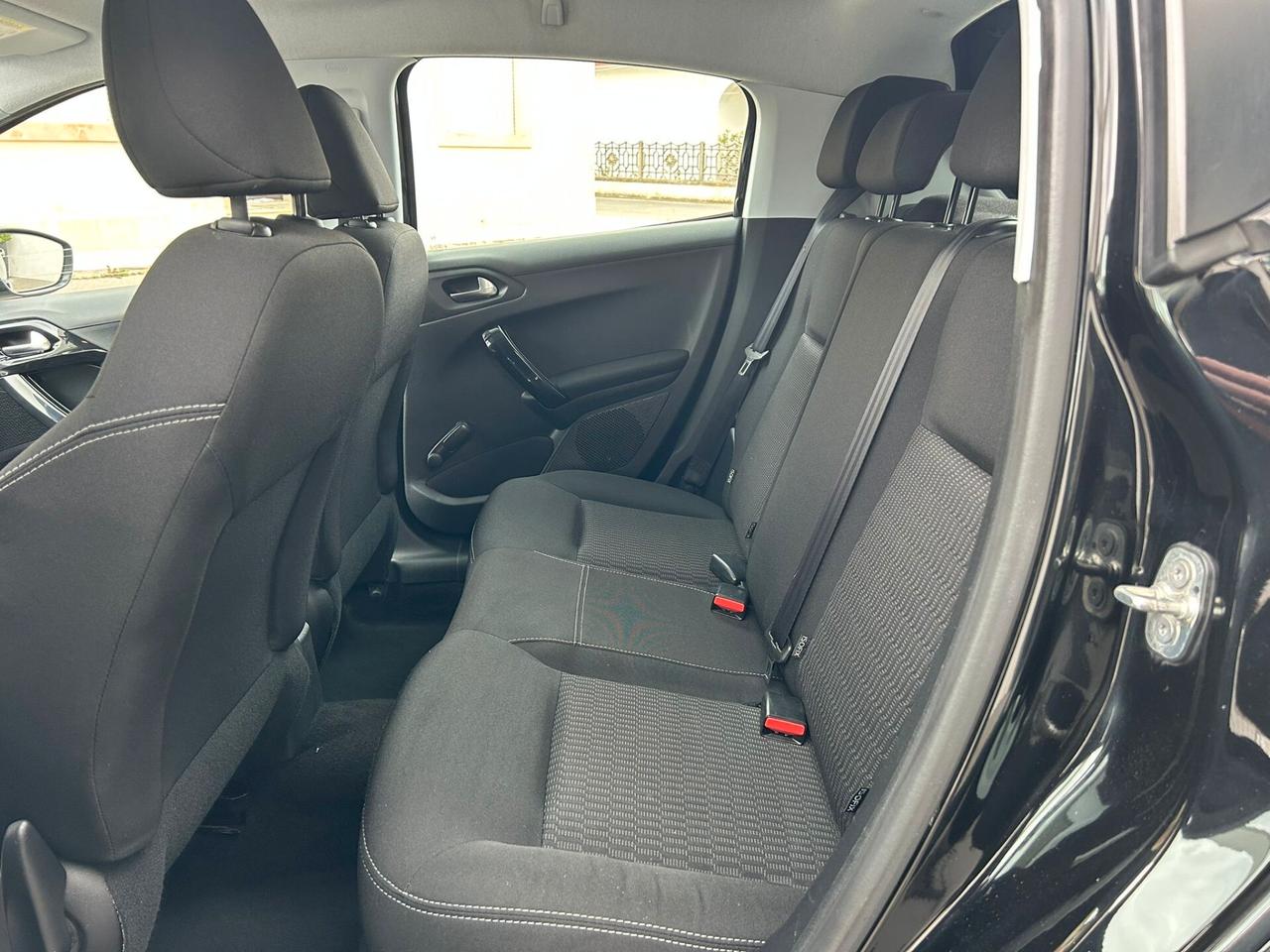 Peugeot 208 1.6 HDI 75 Cv ALLURE Km103.000-2018