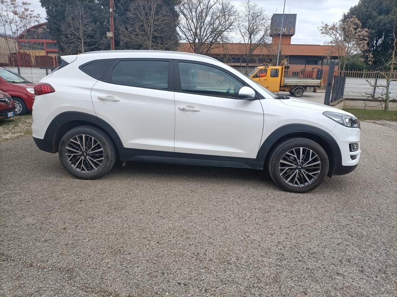 Hyundai TUCSON SUV PARI AL NUOVO