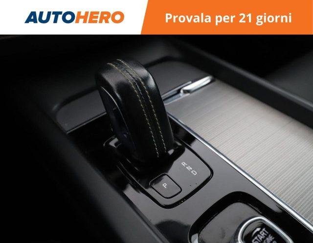 VOLVO XC60 B4 (d) AWD Geartronic R-design