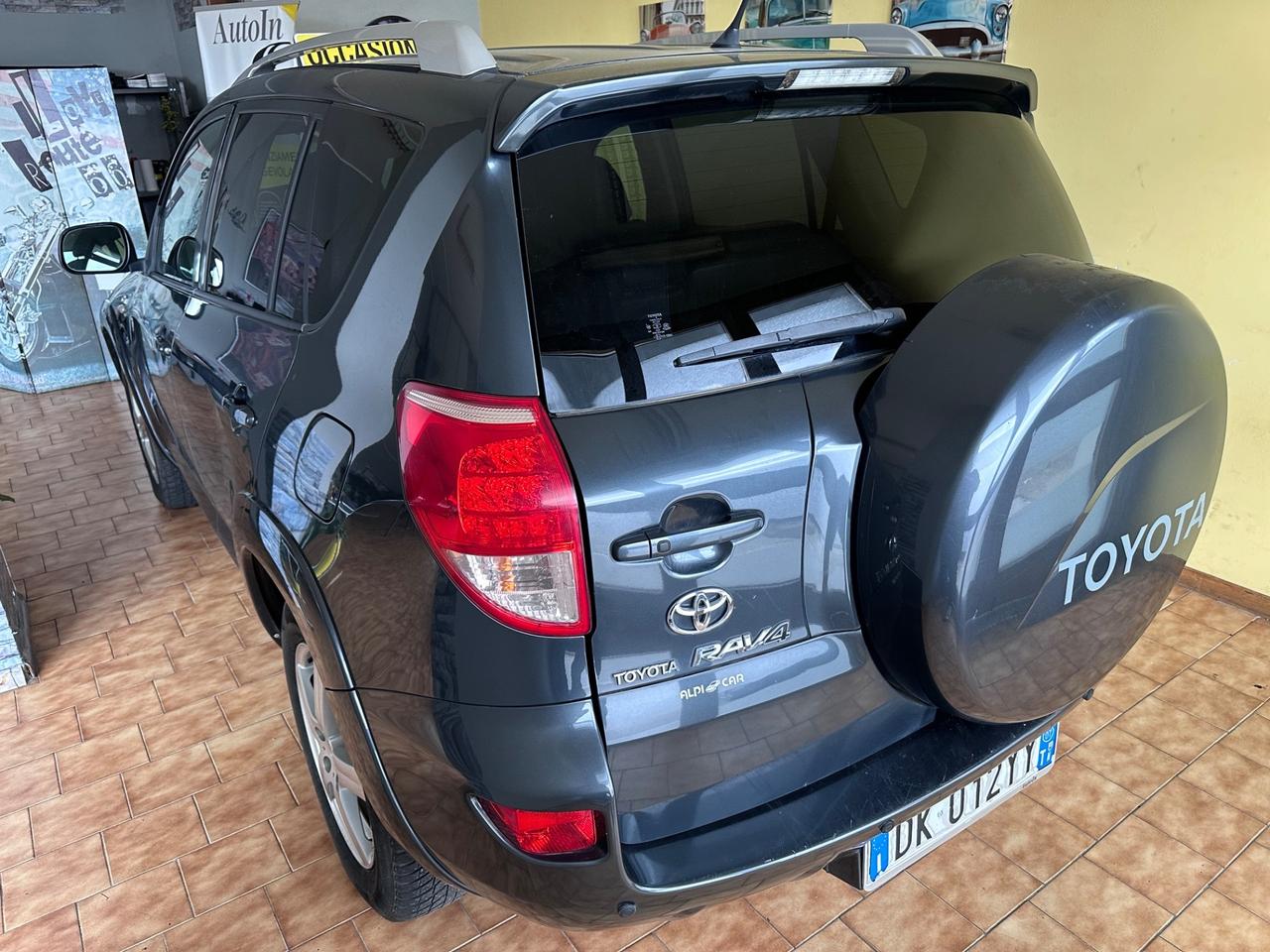 Toyota RAV 4 2.2diesel 177 CV Luxury gancio di traino