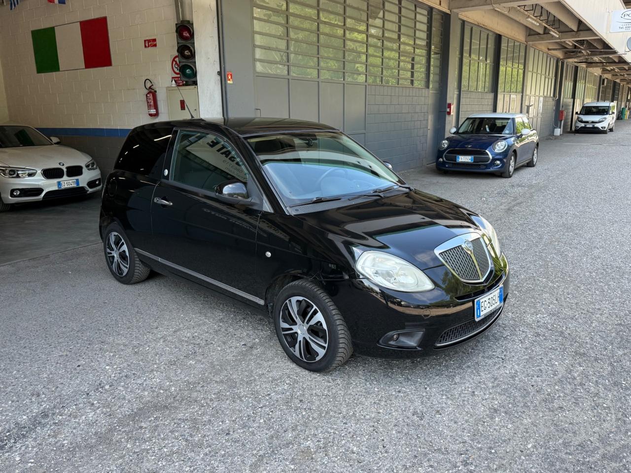 Lancia Ypsilon 1.4 Platino Ecochic GPL