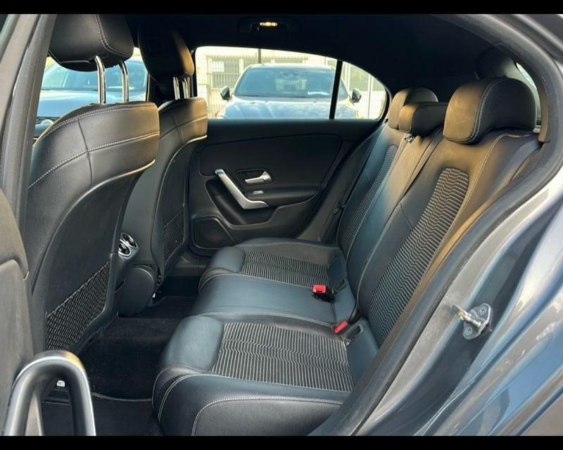 Mercedes-Benz Classe A A 180 d Sport