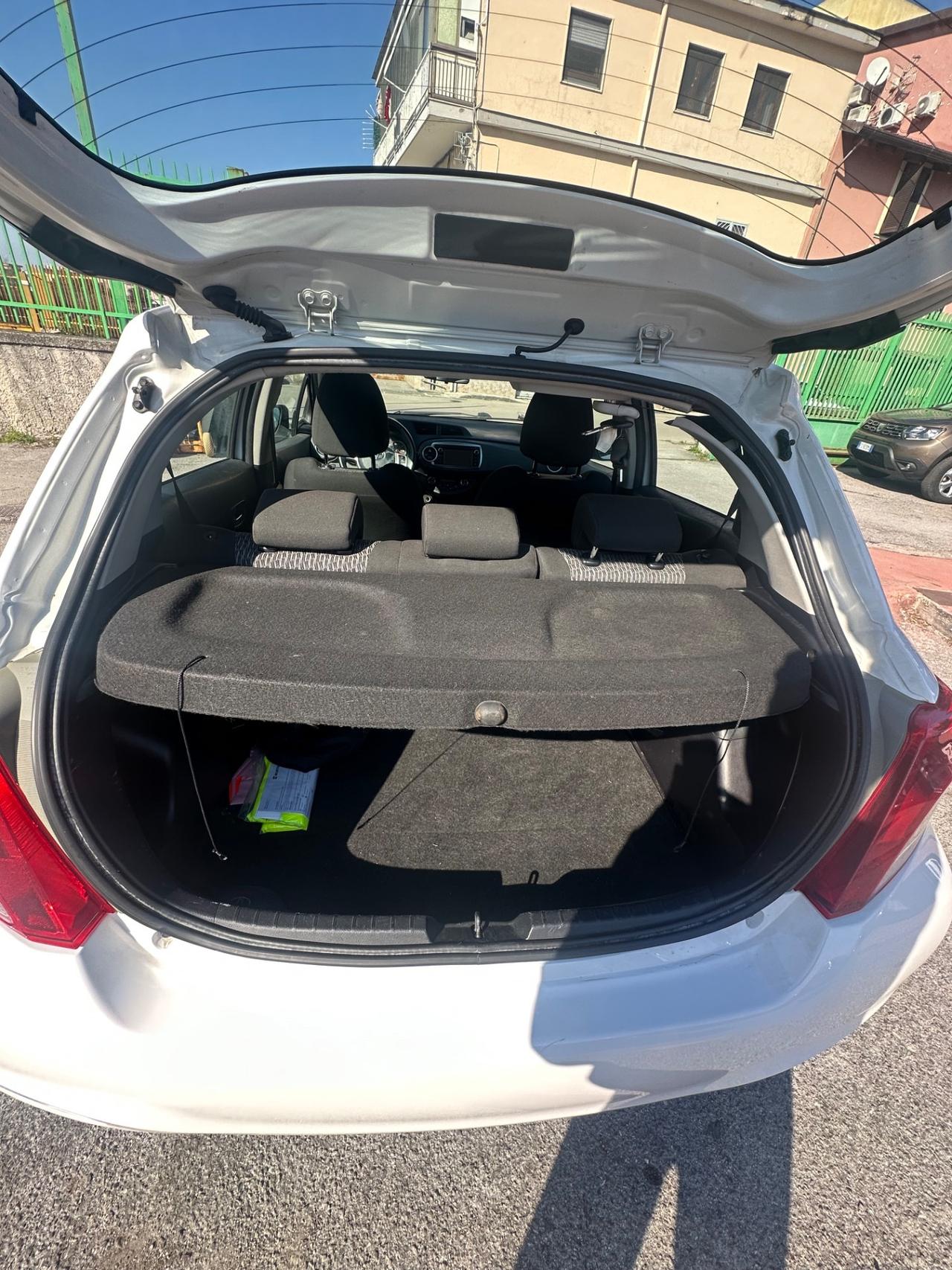 Toyota Yaris 1.0 5 porte Lounge