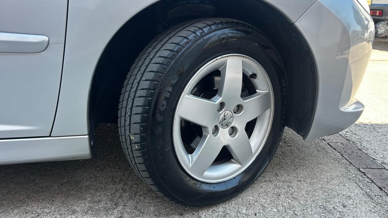 Peugeot 207 1.4 HDi 70cv 93.000km
