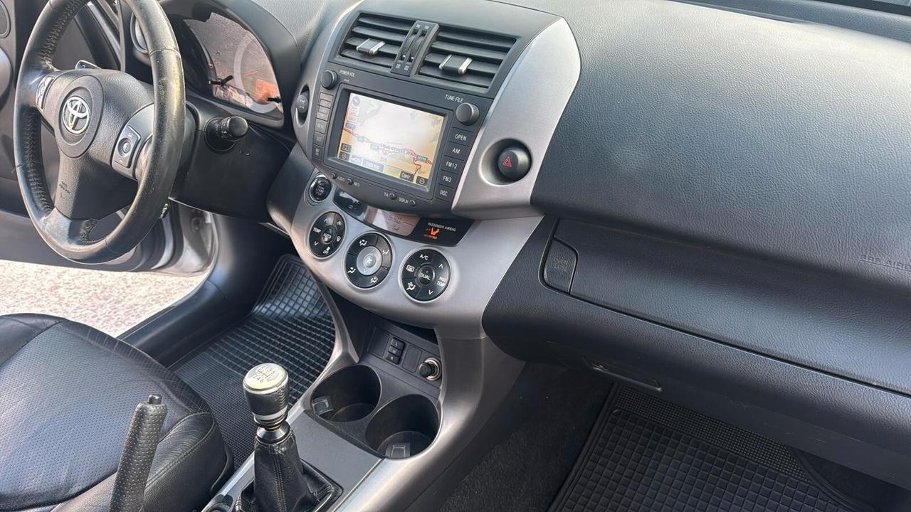 Toyota RAV 4 RAV4 Crossover 2.2 D-4D 177 CV Luxury Garanzia