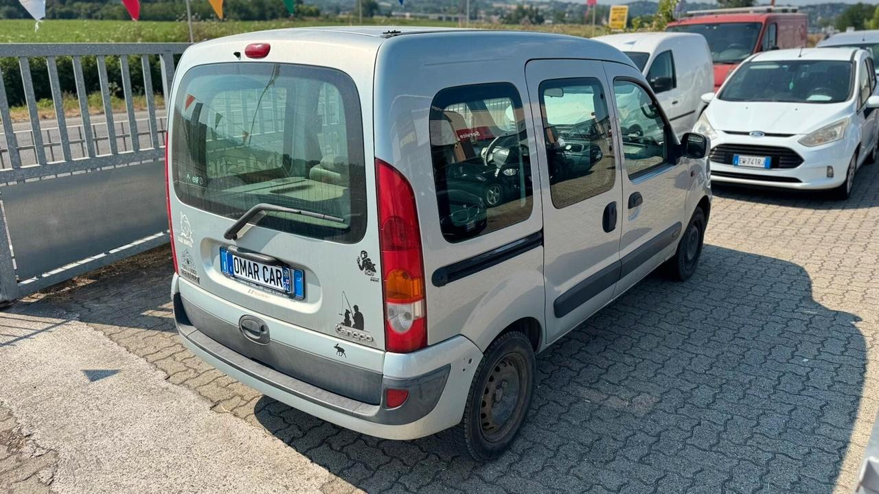 Renault Kangoo 1.2 BENZINA POSTI NEOP.