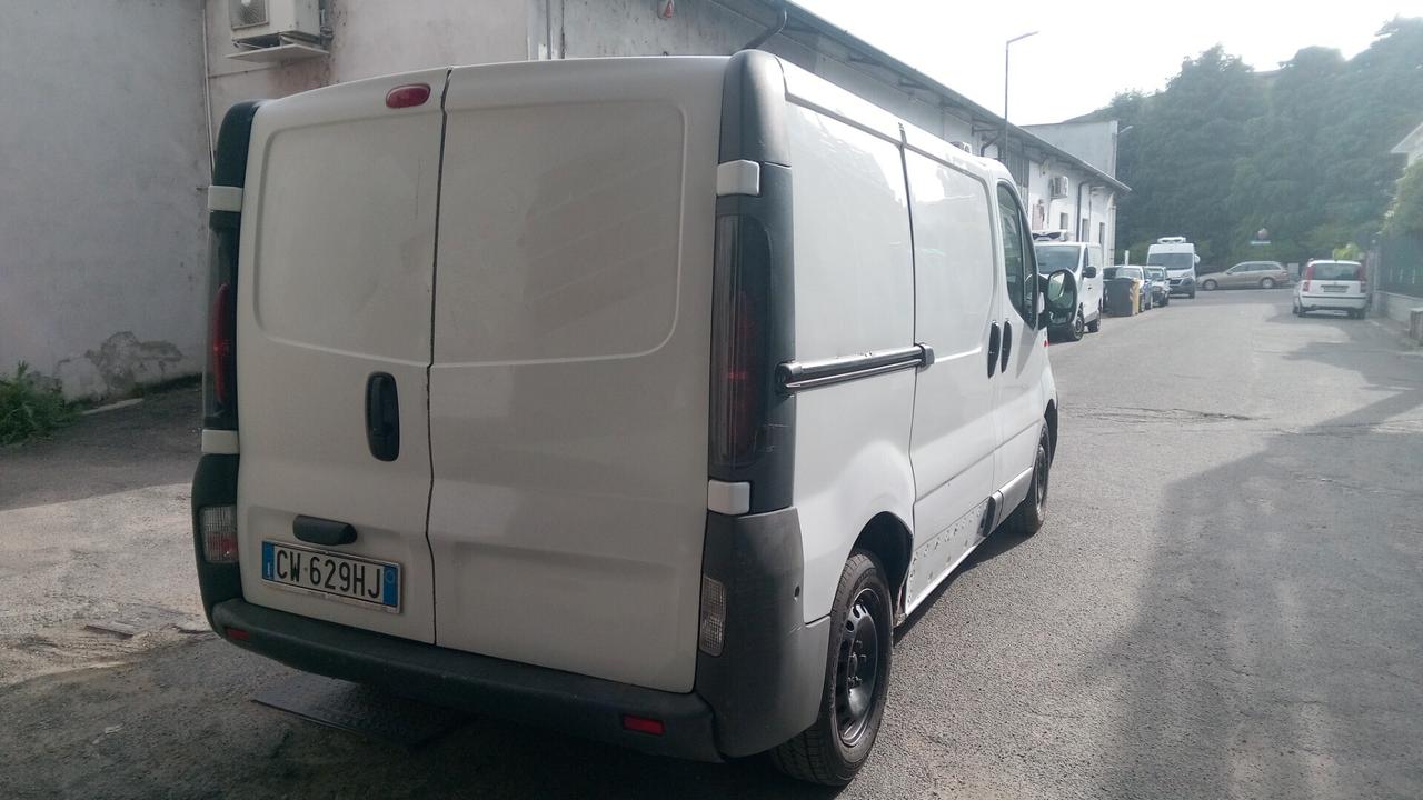 Renault Trafic 100dci doppia porta