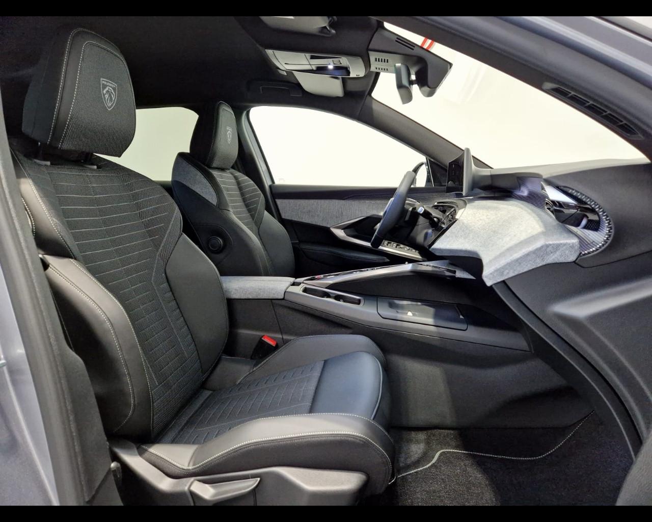 PEUGEOT 3008 1.2 hybrid GT 136cv e-dcs6