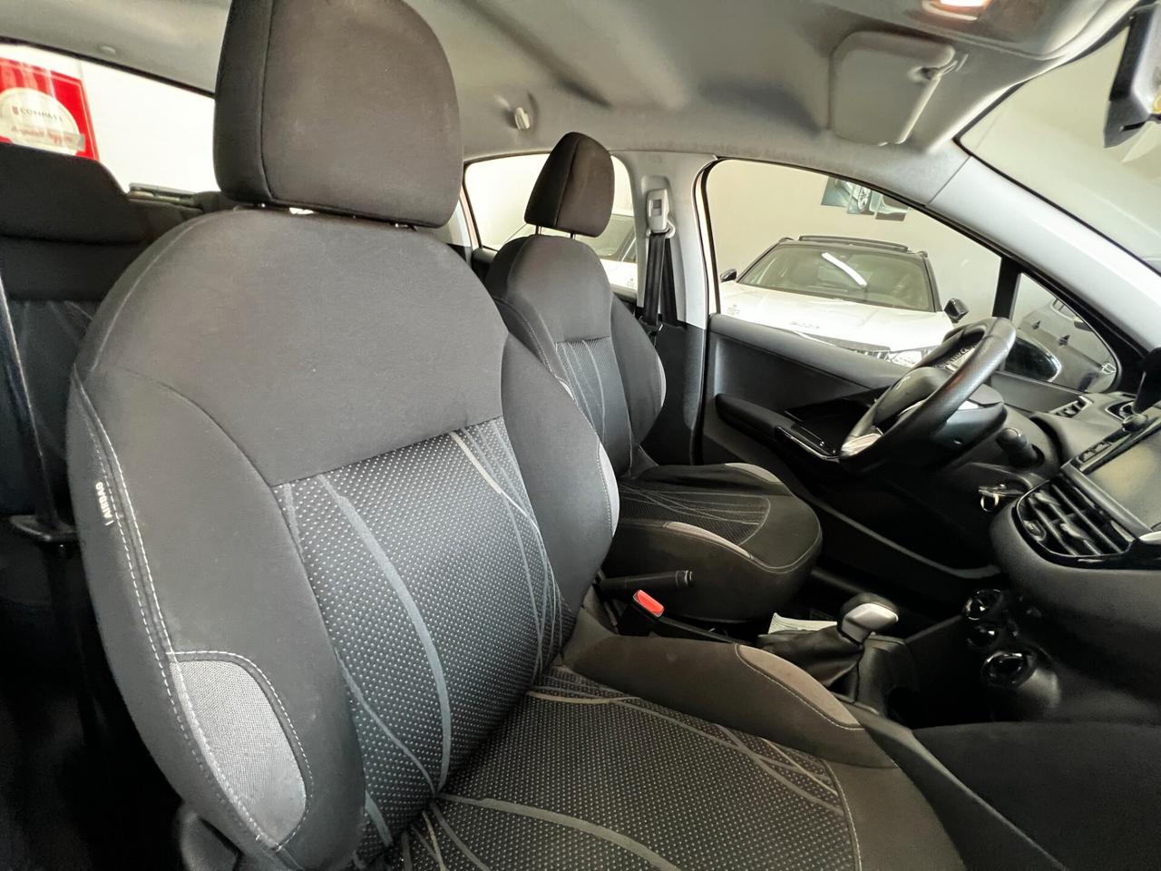 Peugeot 208 1.6 e-HDi 92 CV Stop&Start 5 porte Allure