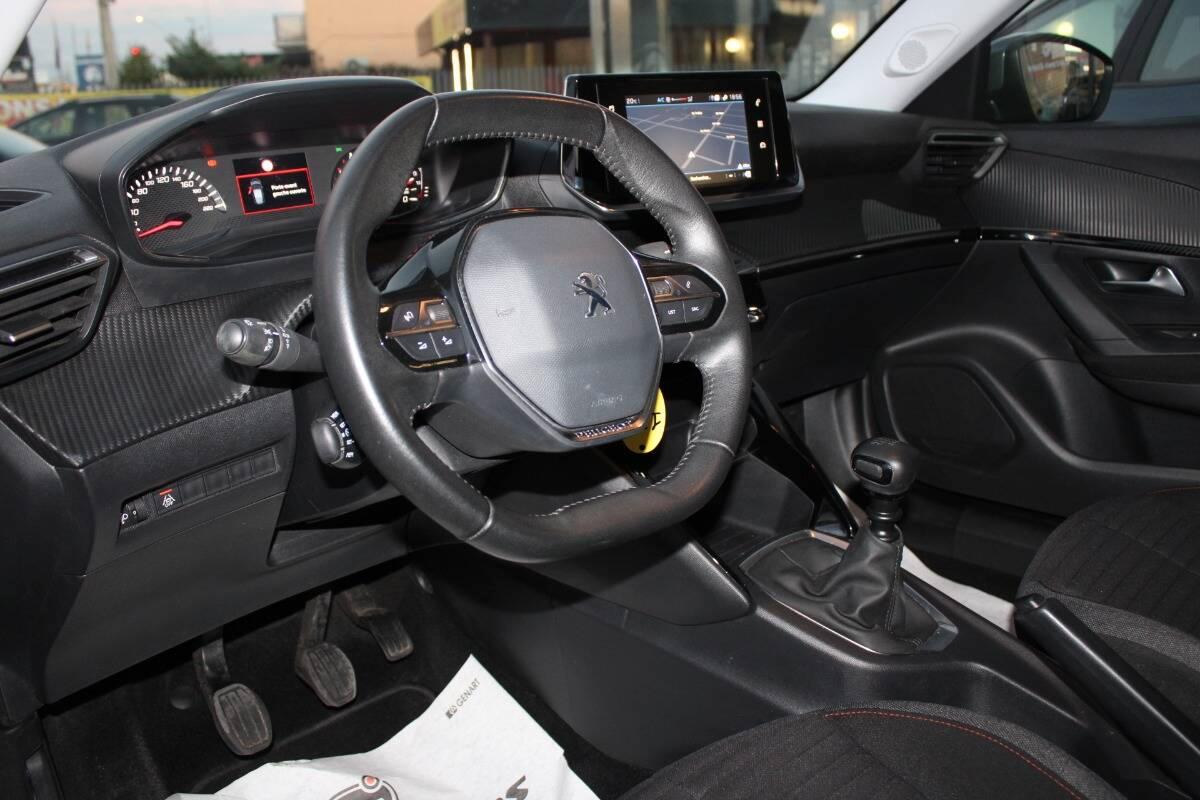 Peugeot 2008 1.2 puretech Active s&s 100cv Con NAVIGATORE