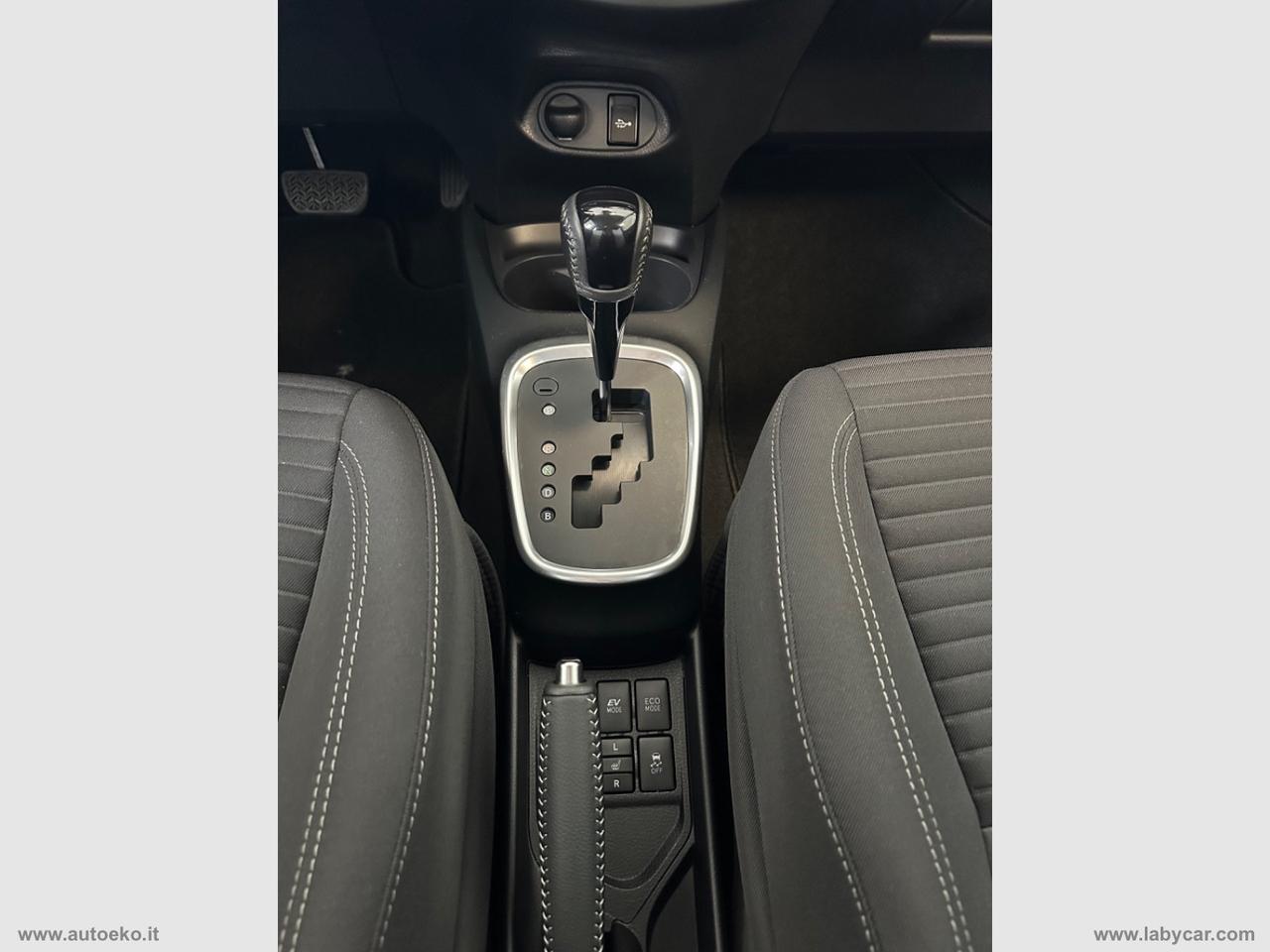 TOYOTA Yaris 1.5 Hybrid 5p. Trend White Ed. DANNI GRANDINE