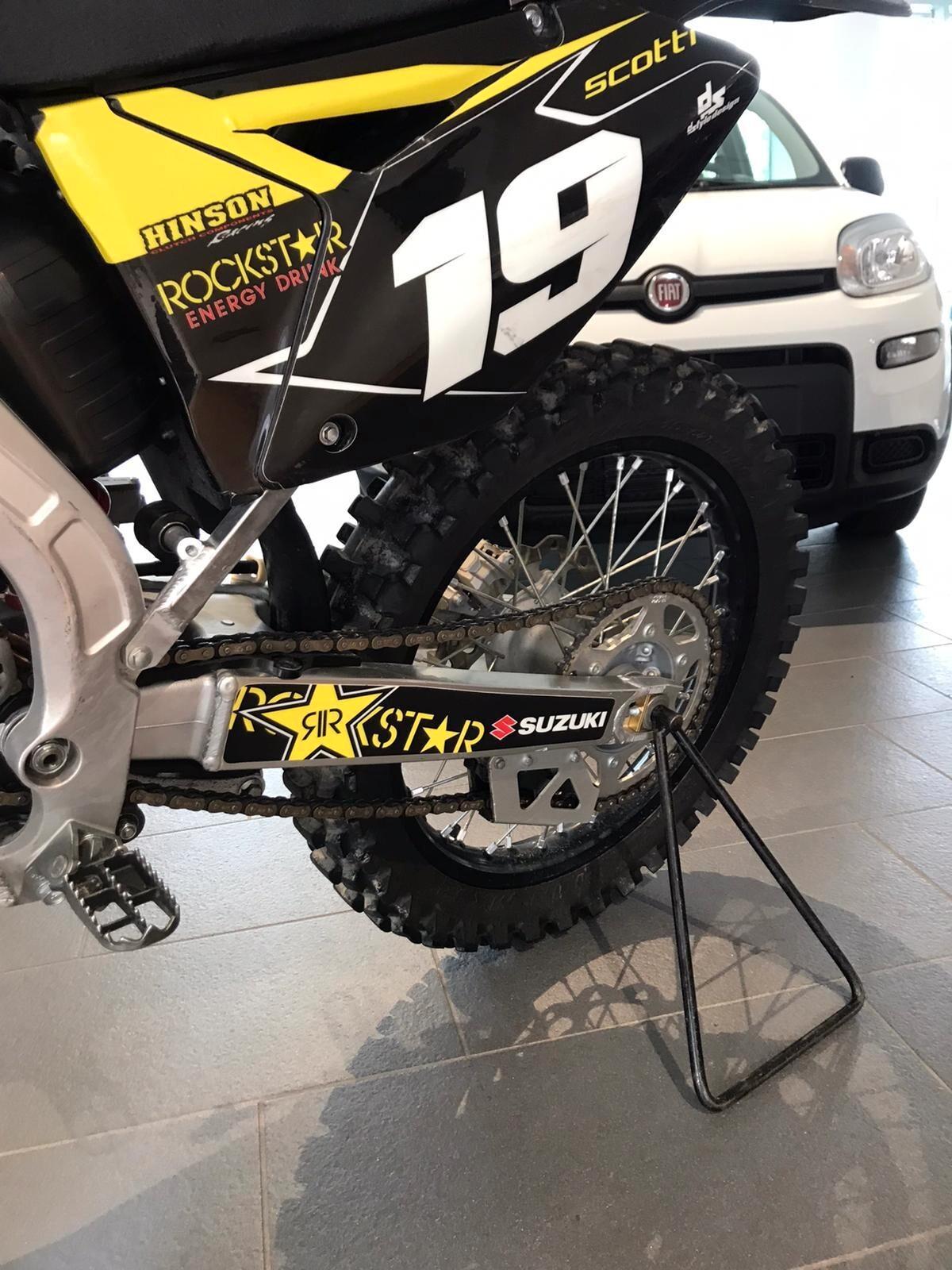 Suzuki Valenti RM-Z 250 Suzuki Rmz 250 2013