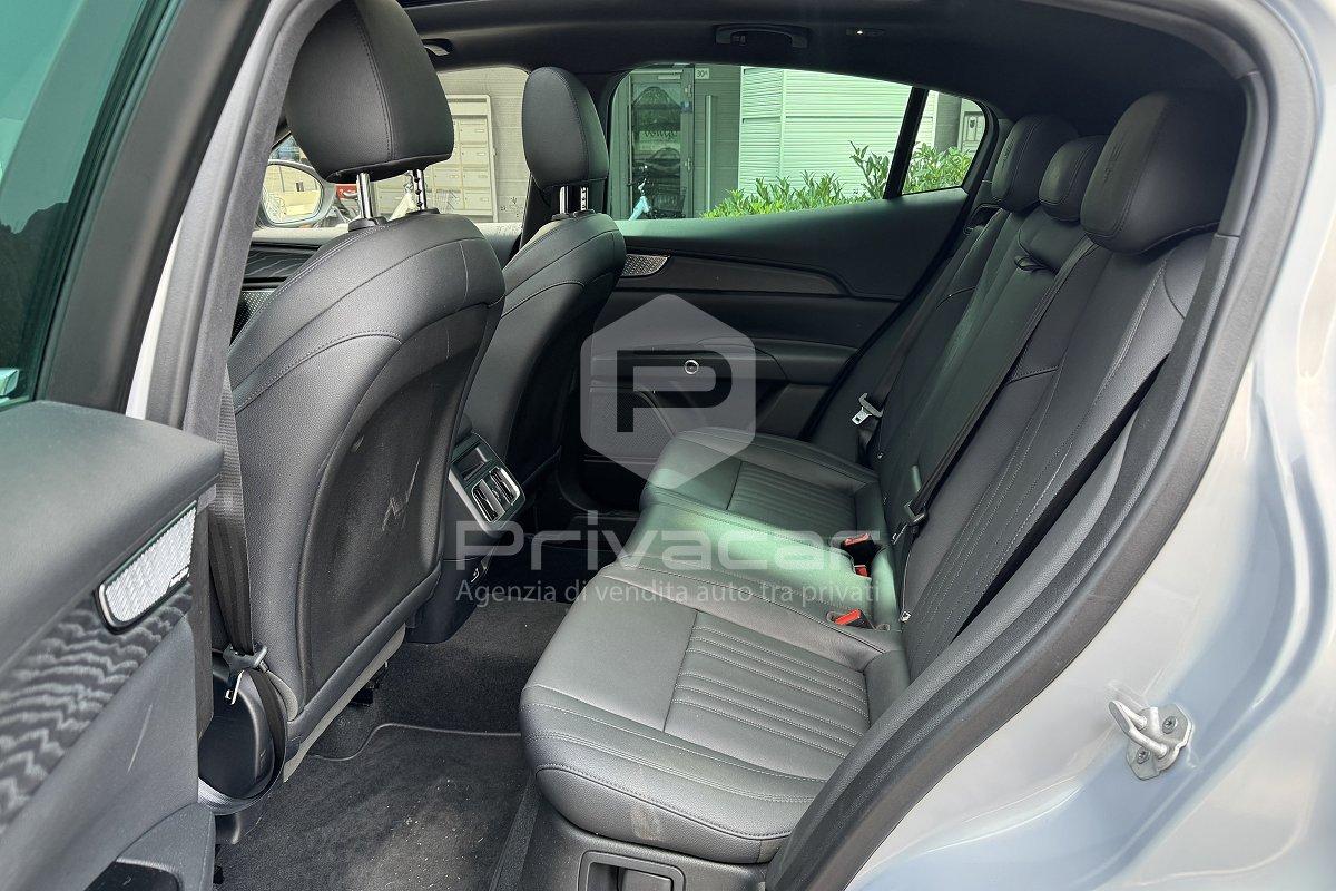 MASERATI Grecale MHEV 300 CV AWD GT