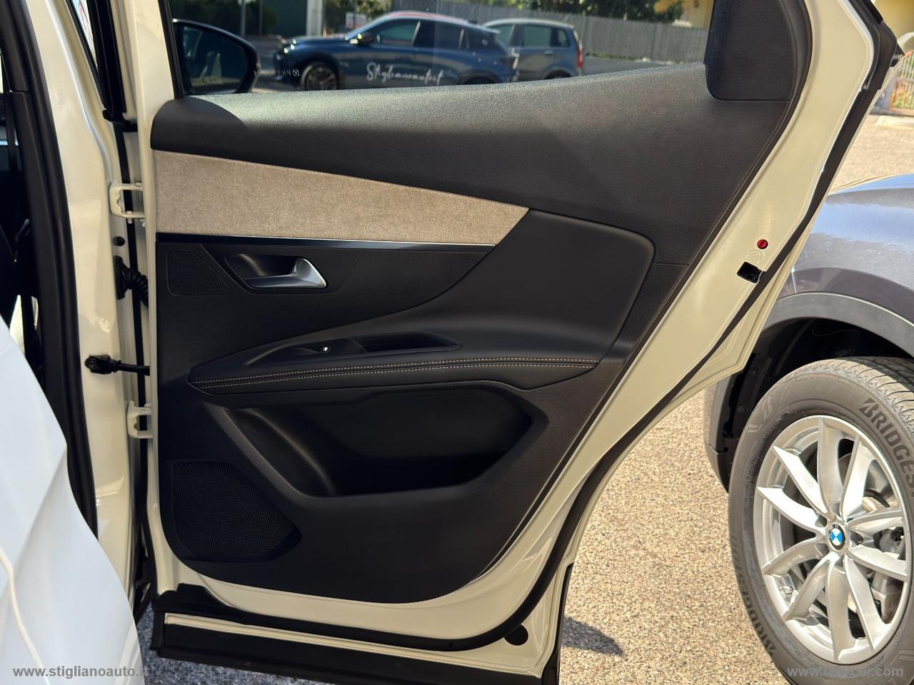 PEUGEOT 3008 BlueHDi 130 S&S EAT8 GT