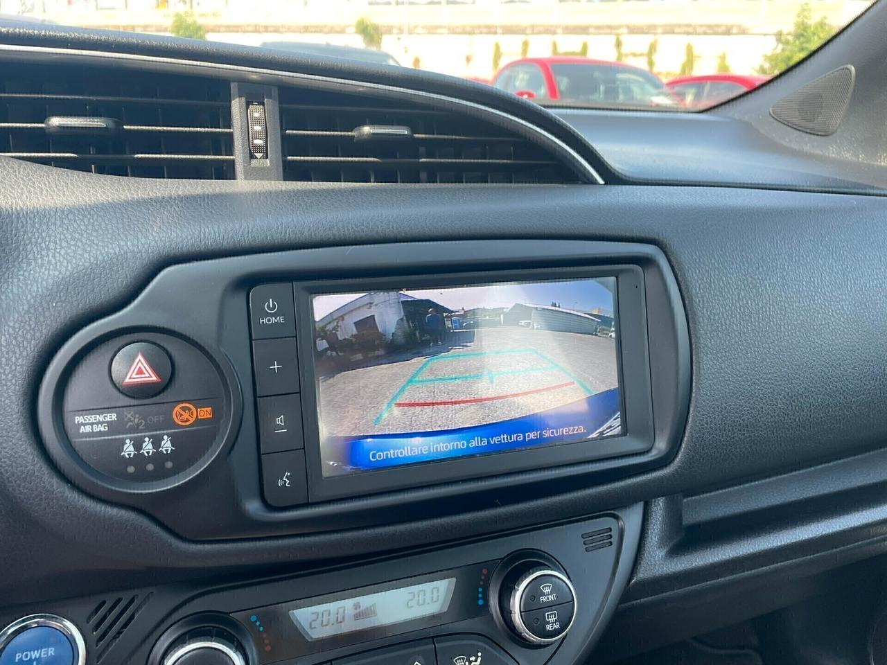 Yaris 1.5 Hybrid Style tetto panoramico GARANZIA