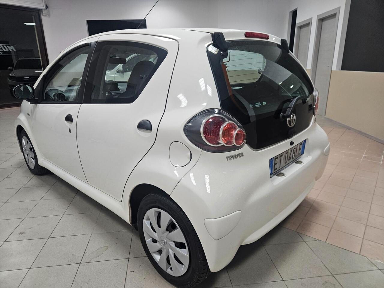 Toyota Aygo 1.0 12V VVT-i 5 porte Cool Soda Connect