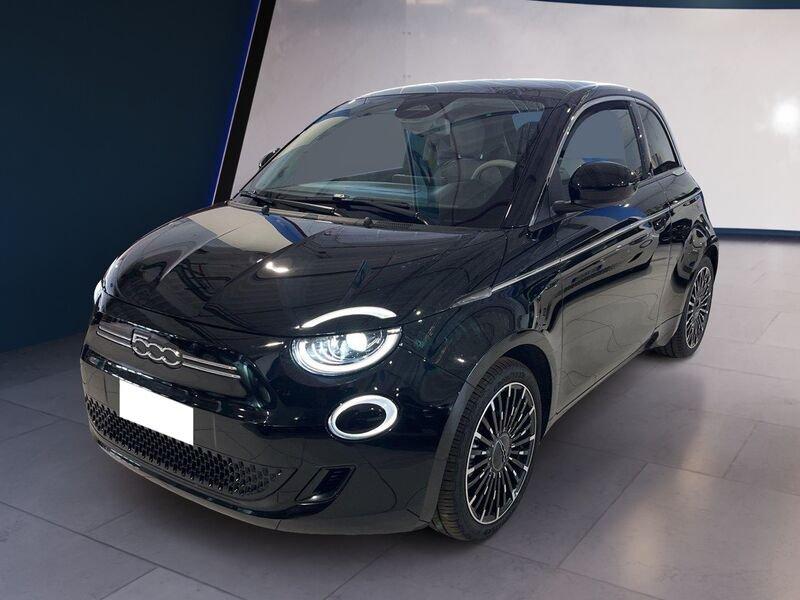 FIAT 500 elettrica Nuova Hatchback My23 La Nuova - La Prima By Bocelli Berlina