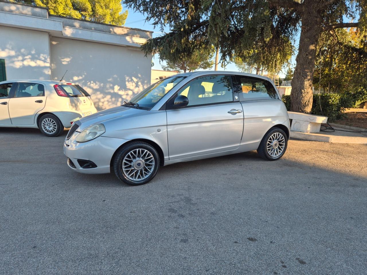 Lancia Ypsilon 1.2 69 CV 5 porte GPL Ecochic Gold