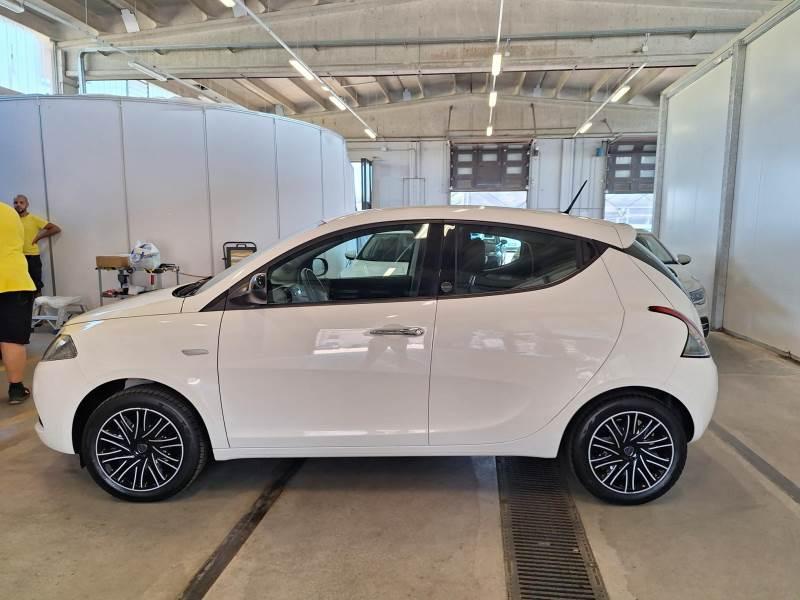 Lancia Ypsilon 5 Porte Ypsilon 1.0 firefly hybrid Gold s&s 70cv