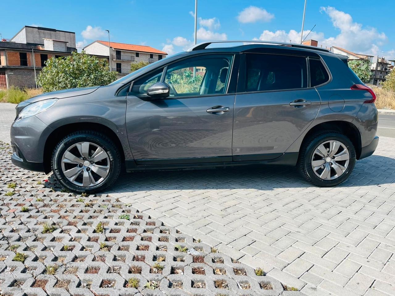 Peugeot 2008 1.6HDI PARI AL NUOVO FULL 2016