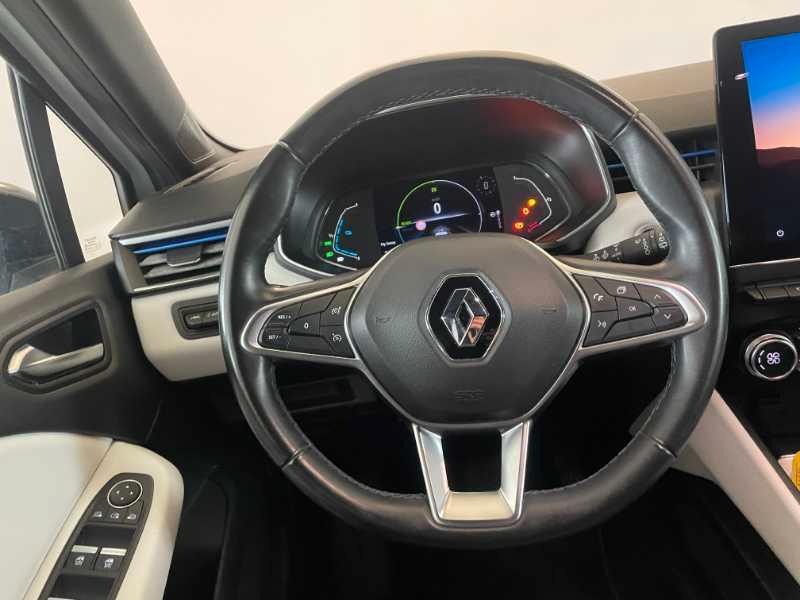 RENAULT Clio V - Clio 1.6 E-Tech hybrid Initiale Paris 140cv auto