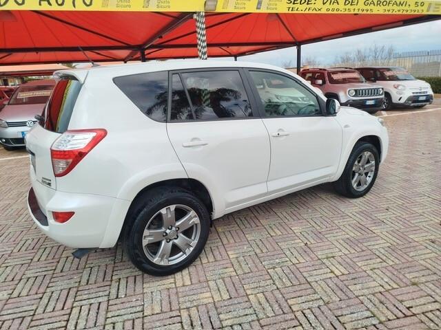 Toyota RAV 4 RAV4 Crossover 2.2 D-Cat 177 CV Executive