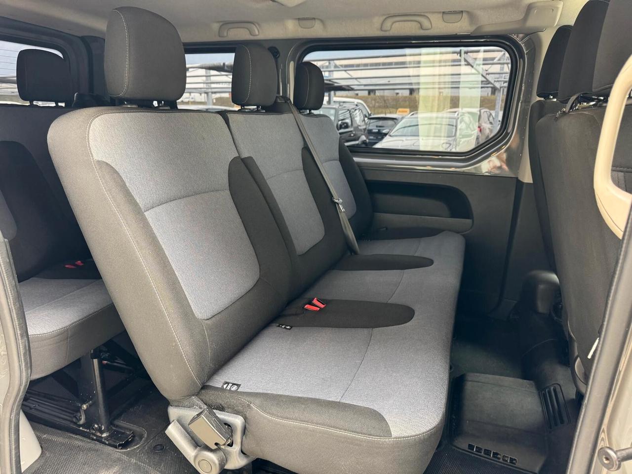 Opel Vivaro 1.6 BiTurbo L1H1 9 Posti