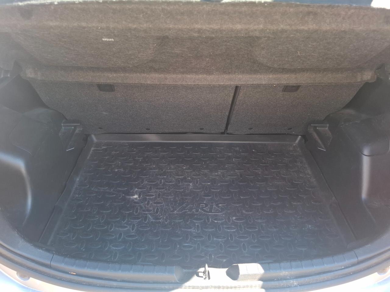 Toyota Yaris 1.0 5 porte Lounge