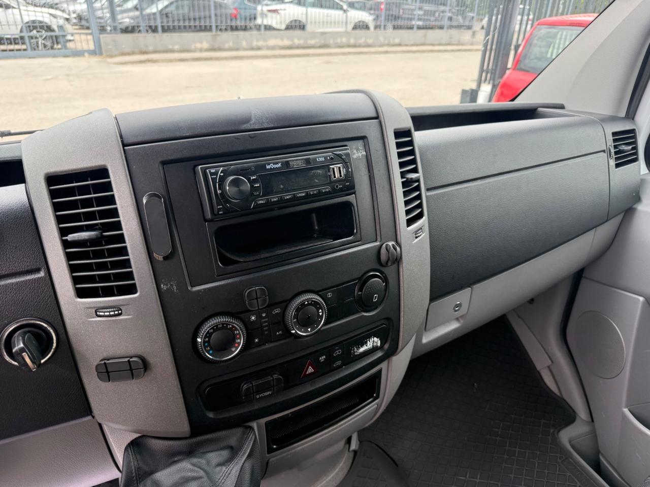 Mercedes Benz Sprinter
