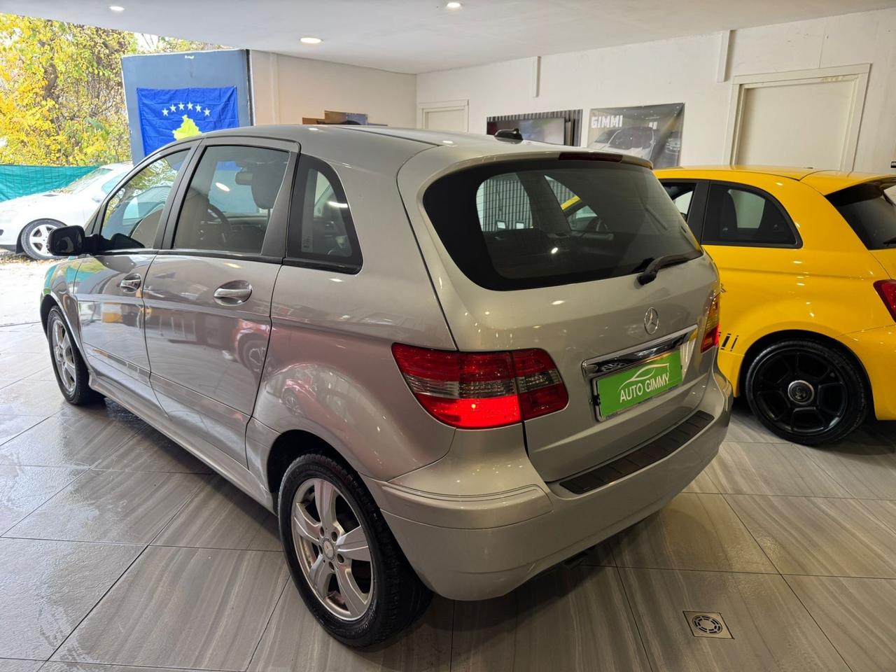 Mercedes-benz B 180 ANNO 2011 neopatentati