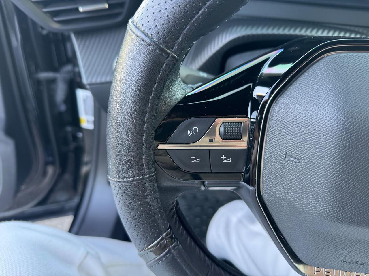 Peugeot 2008 Active Pack 1.2 PureTech 100 #8148