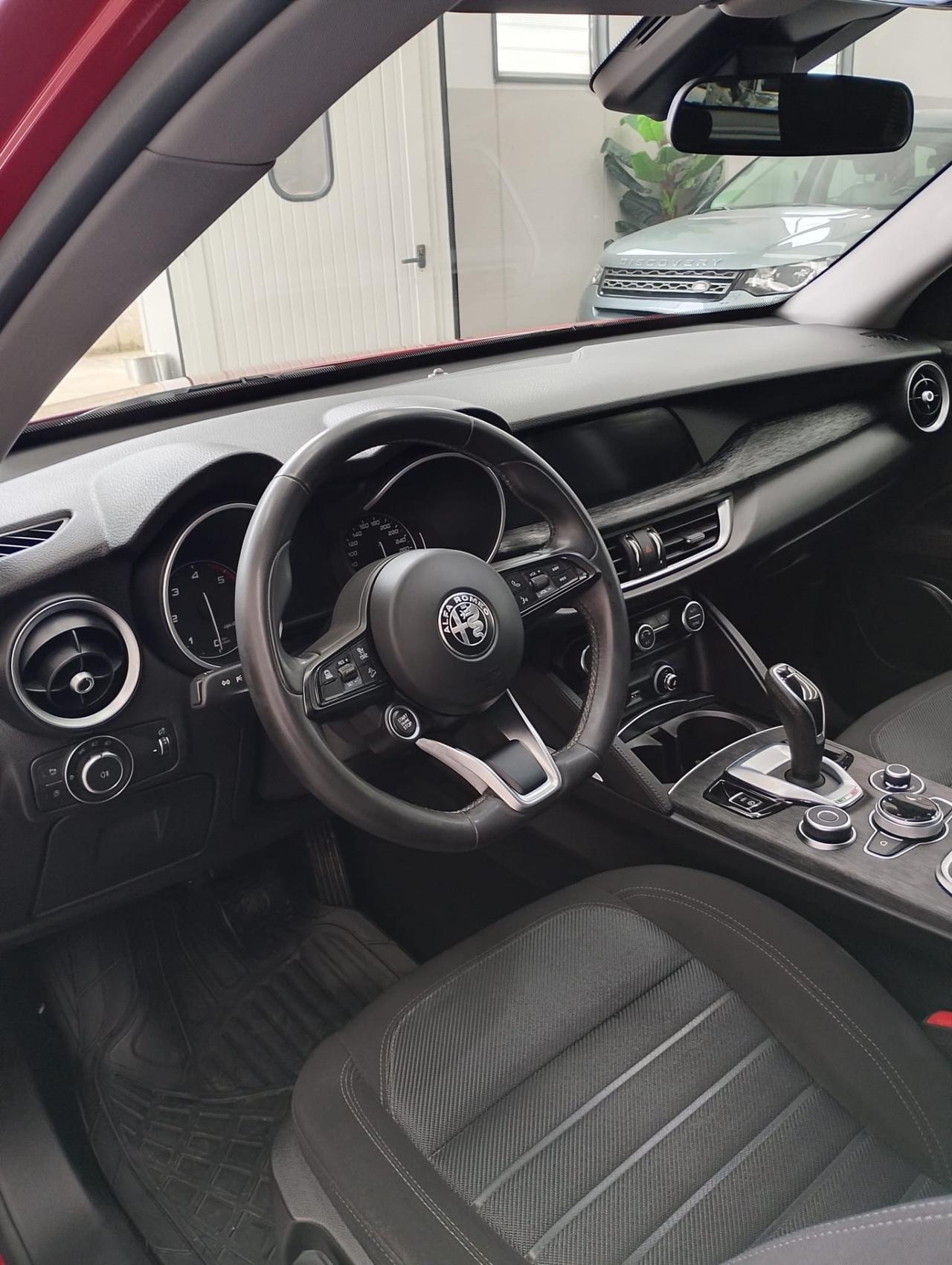 Alfa Romeo Stelvio 2.2 Turbodiesel 160 CV AT8 RWD Super