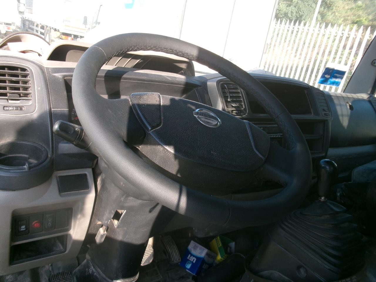 Nissan Cabstar 35-13 2.5 130CV E4 RIBALTABILE TRILAT **MOTORE ROTTO**